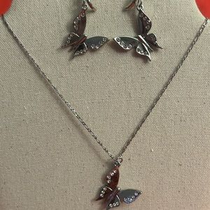 a set of necklace and earrings